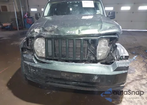 2010 Jeep Liberty Sport z USA, uszkodzony, nr VIN 1J4PN2GK5AW178188